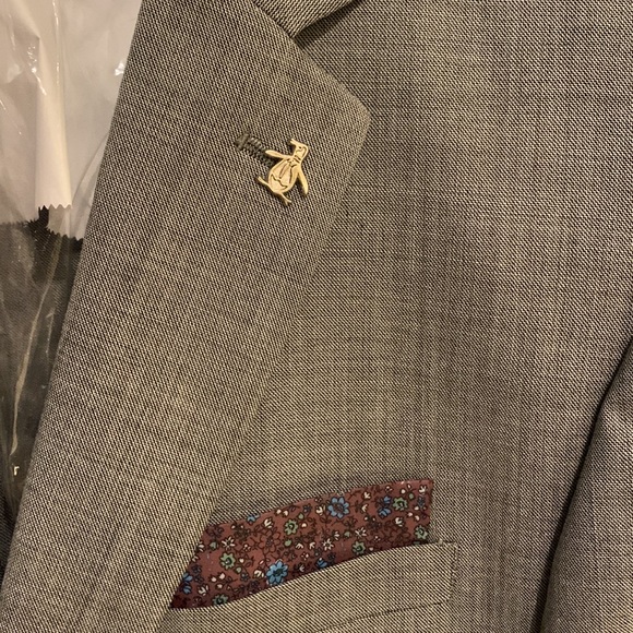 Men’s Gray Penguin suit - Picture 3 of 9